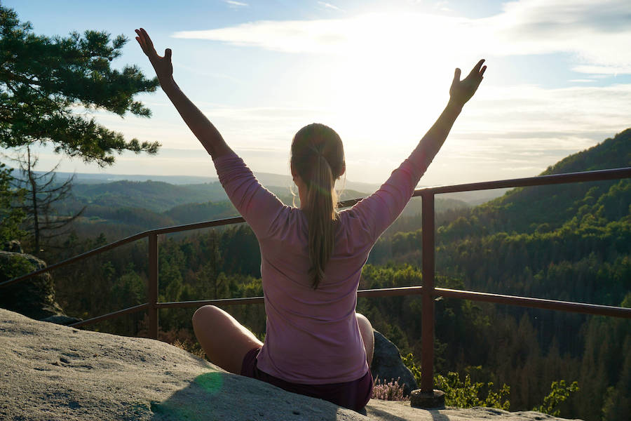 Frauenflamme | Über mich – Sich zufrieden, glücklich und schön zu fühlen. Es muss einen Weg zurück geben.